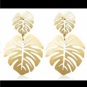 🖤 Tropical Leaf earrings - gold